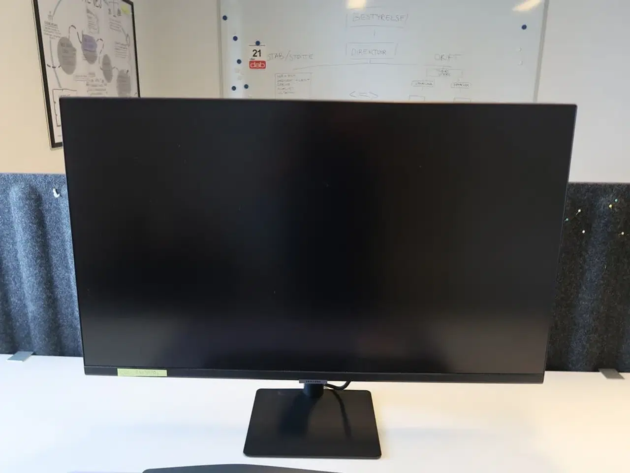 Billede 1 - Samsung S32AM502NR - LED-Skærm 32" Smart Monitor