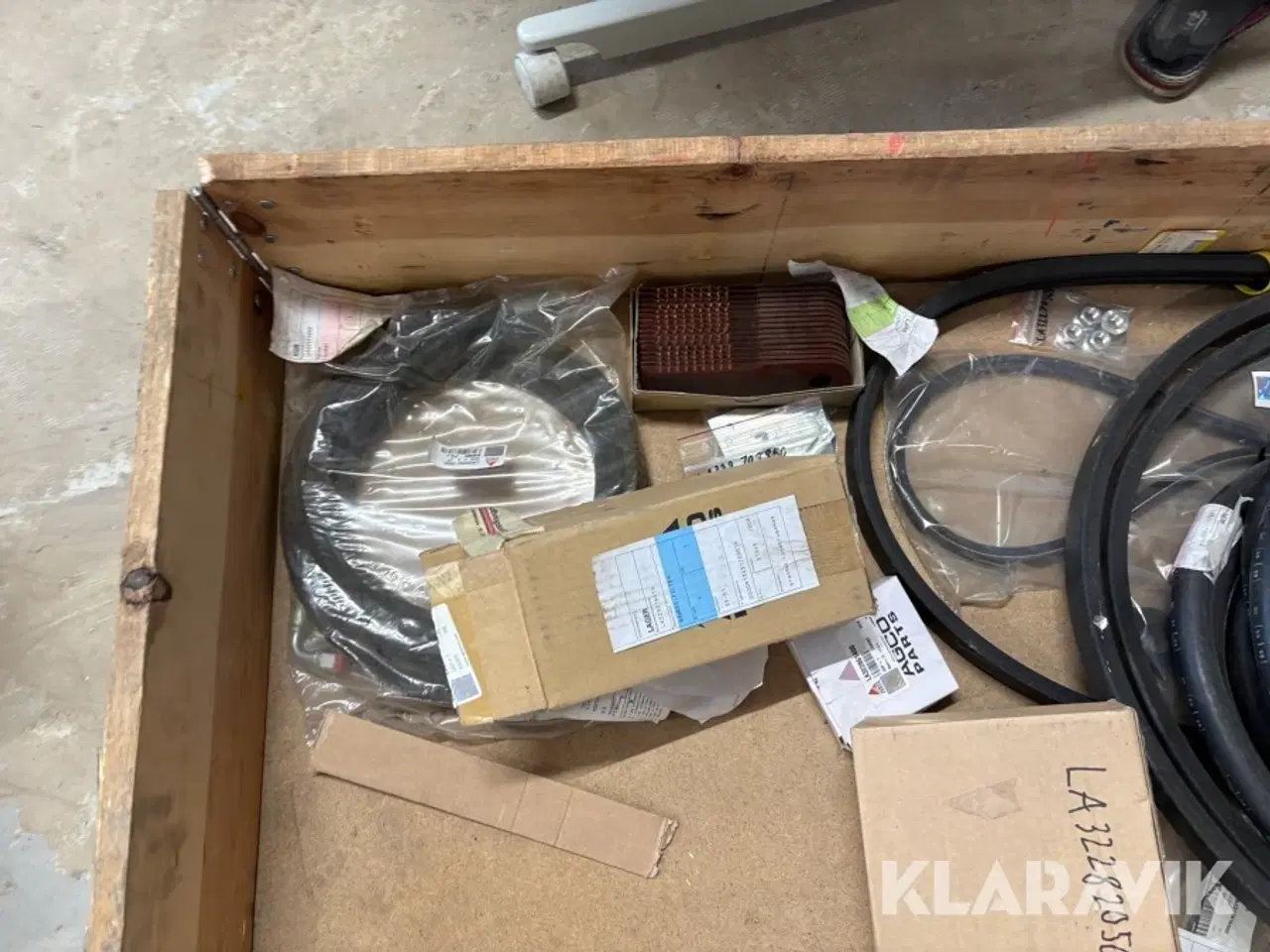 Billede 5 - 5paller assorteret reservedele