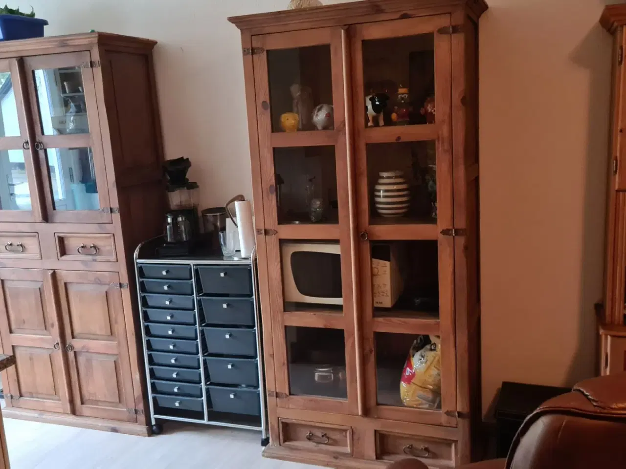 Billede 1 - Flot vitrine skab