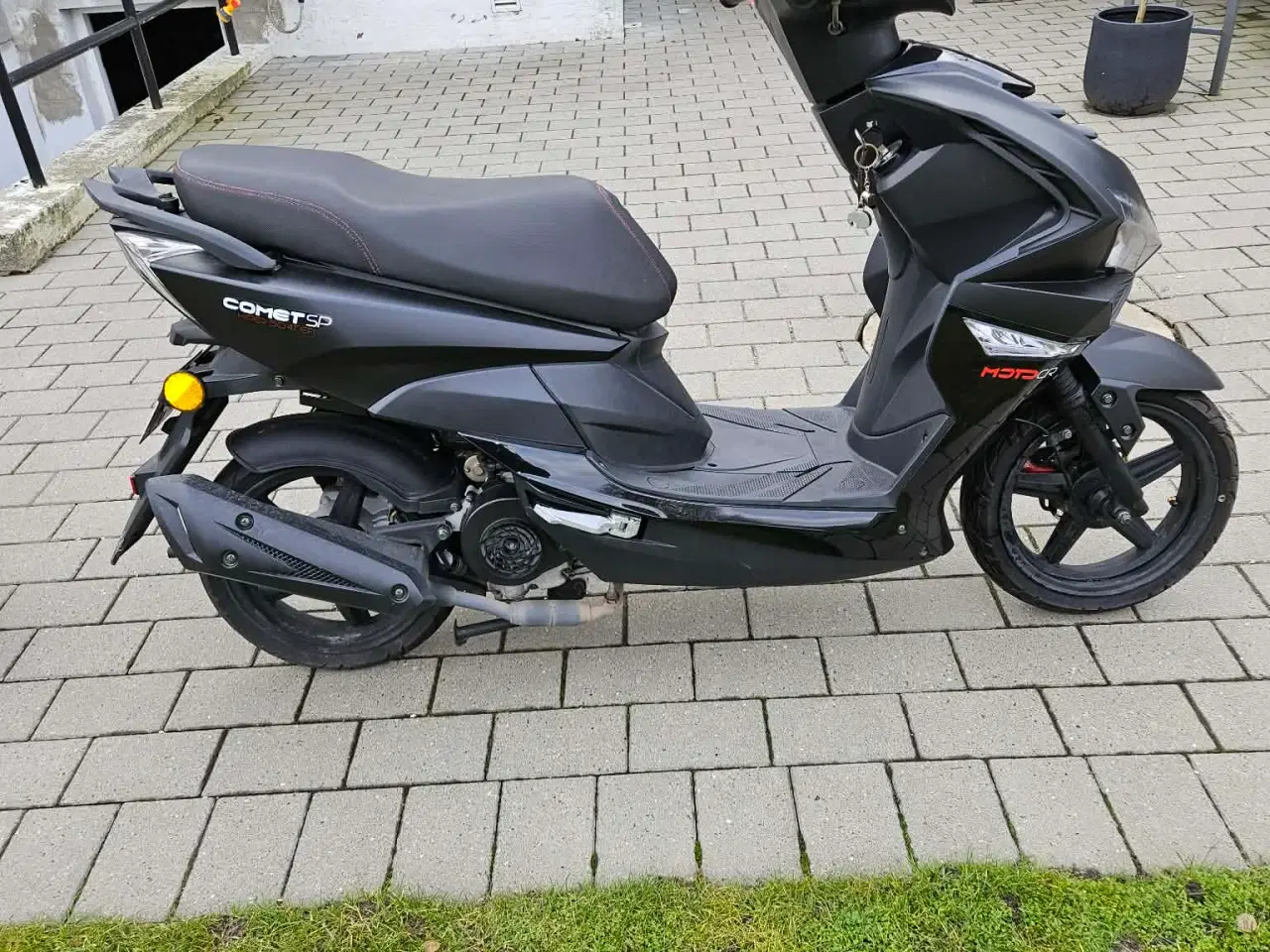 Billede 2 - Comet 45 sort 