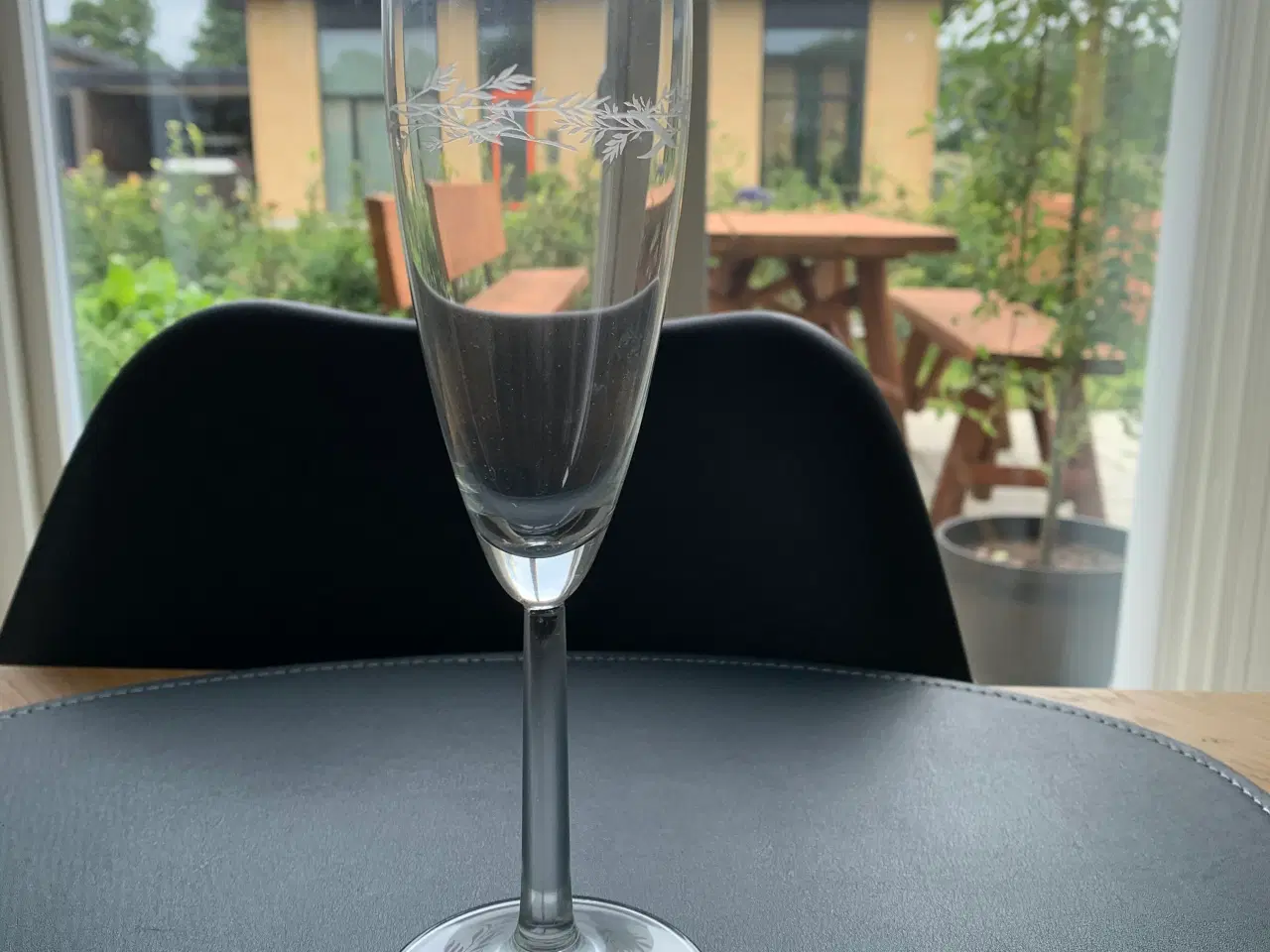Billede 5 - Mads Stage glas sælges