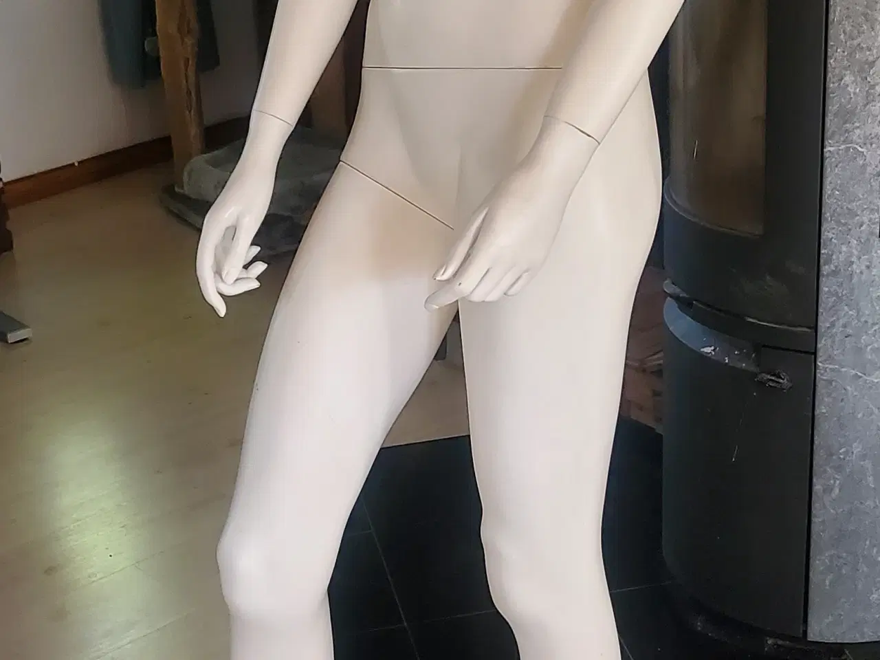 Billede 2 - Mannequin dame, til bedre tøjsalg