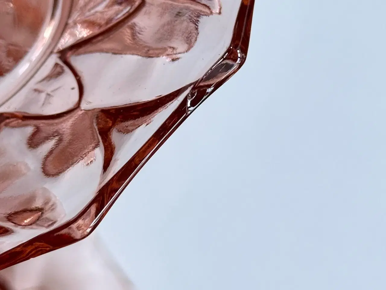 Billede 10 - Kopper m underkopper, rosa glas, 4 sæt samlet