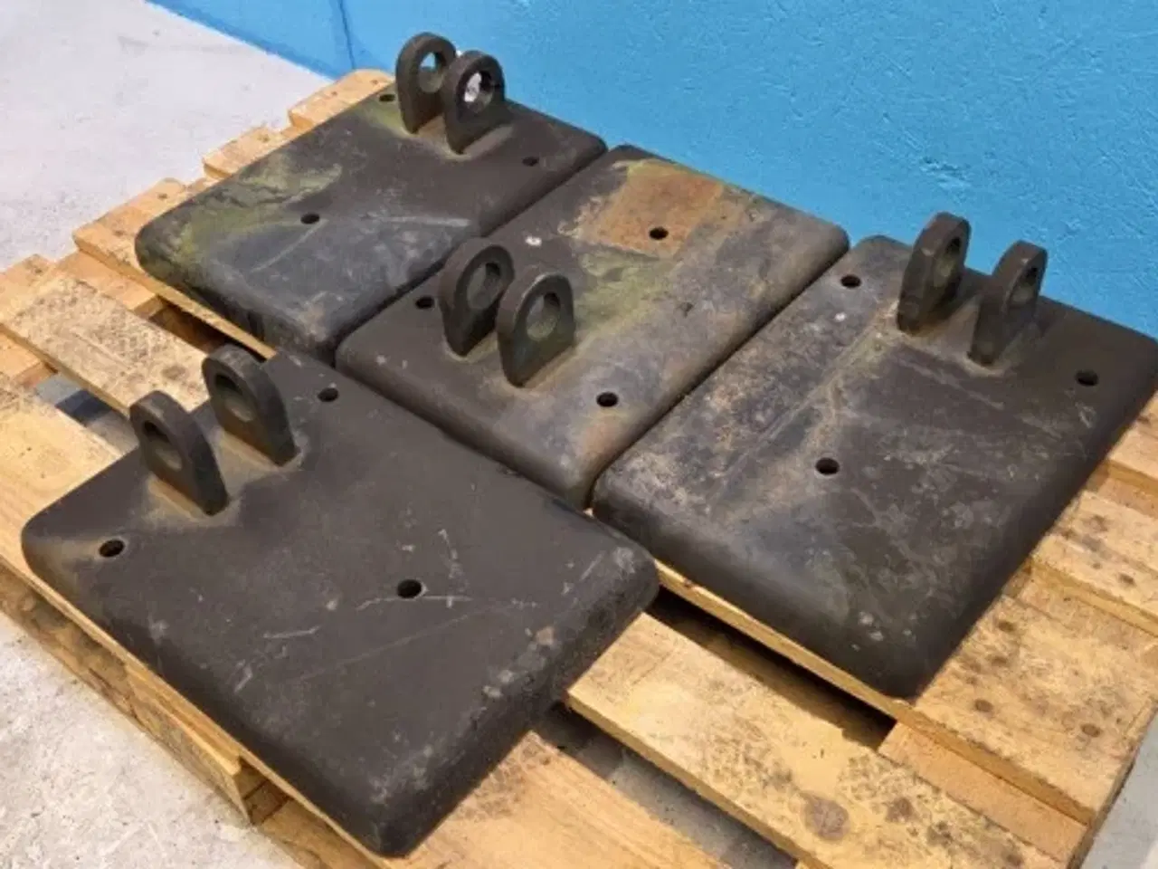 Billede 3 - New Holland B100B Bremseklods 87737015  4Stk