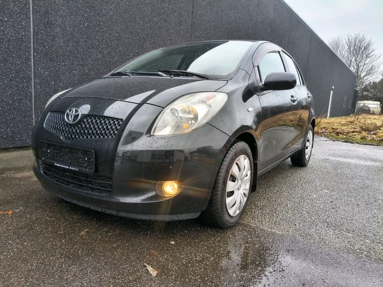 Billede 2 - Toyota Yaris 1,3 VVT-I Linea Luna 87HK 5d