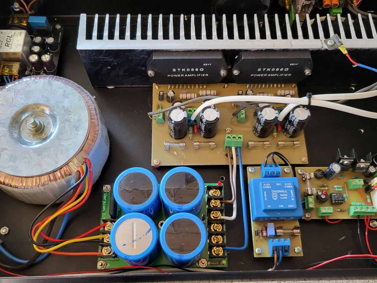 Billede 2 - Effekt forstærker 2x90watt klasse A/B