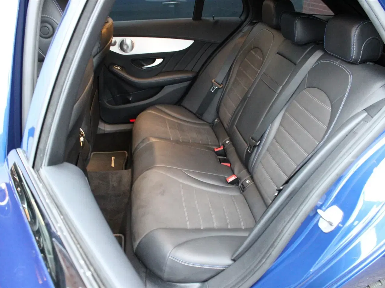 Billede 5 - Mercedes-Benz C300 de T 2,0 CDI  Plugin-hybrid AMG Line Night Edition 9G-Tronic 306HK Stc Aut.