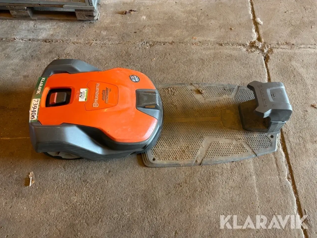 Billede 10 - Robot plæneklipper Husqvarna 520 med ladestation