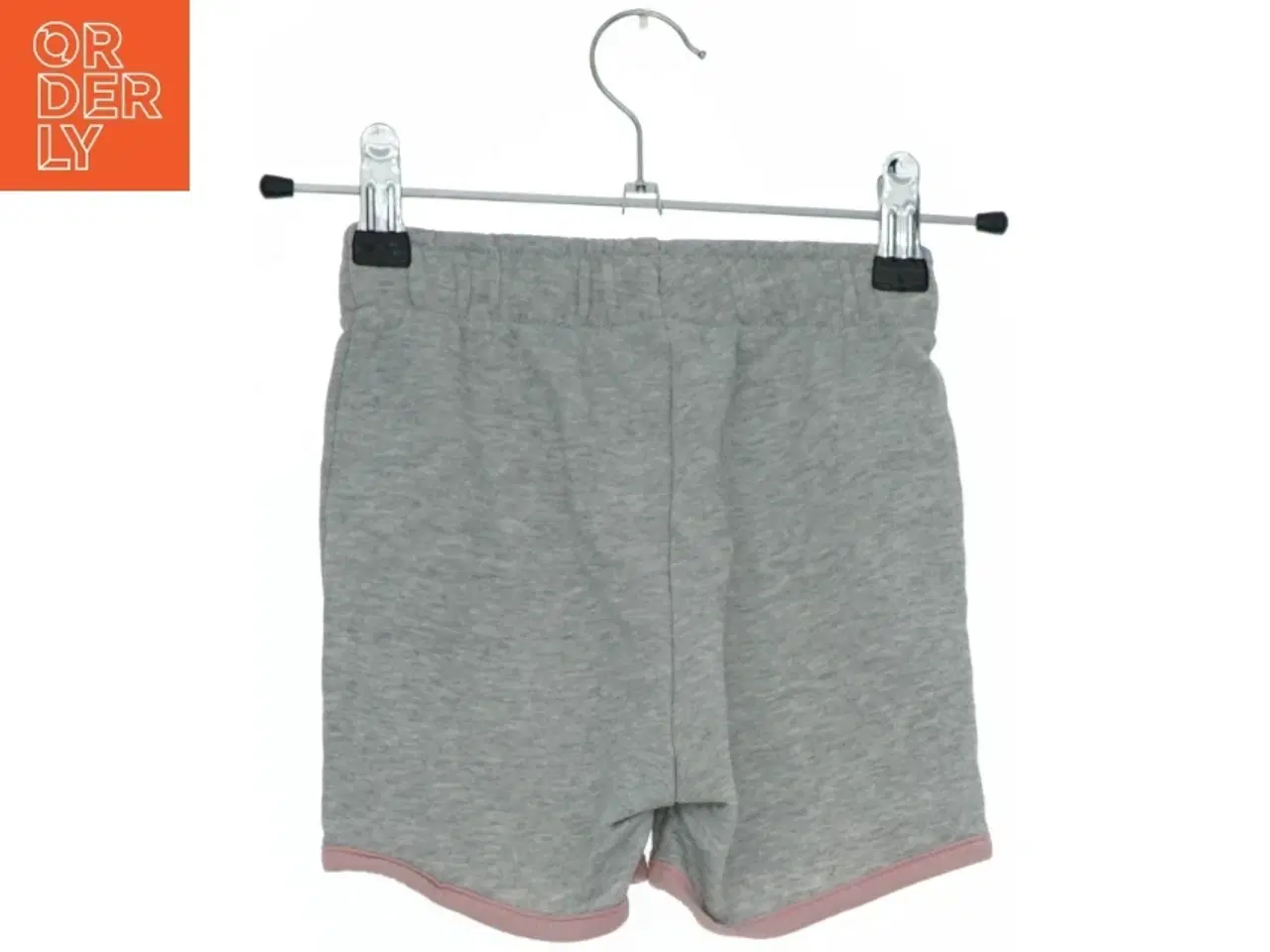 Billede 2 - Grå shorts fra Puma (str. 98)