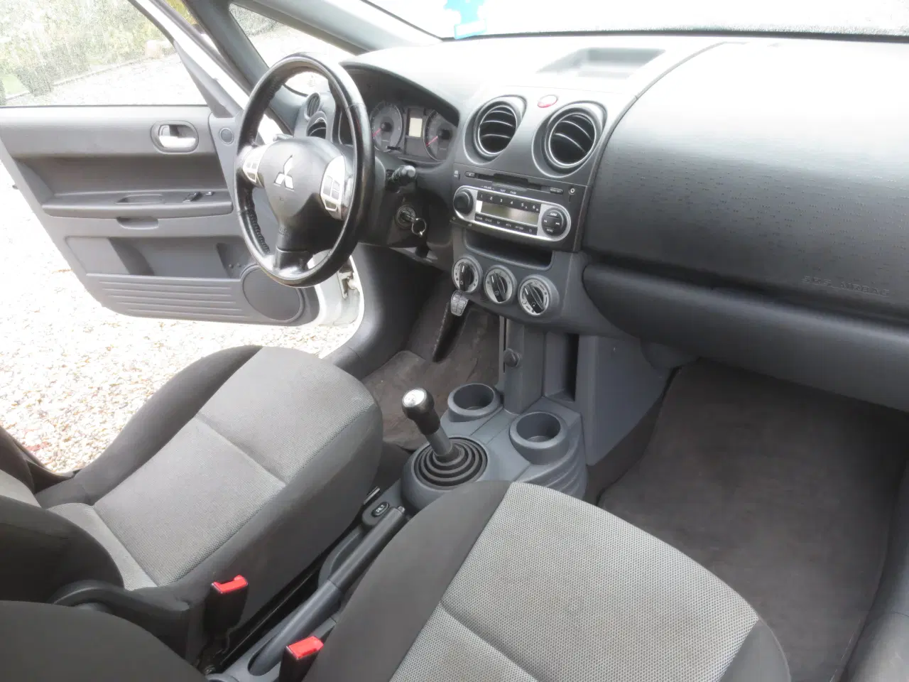 Billede 17 - Nysynet Mitsubishi Colt 1.3 i Årg 10.