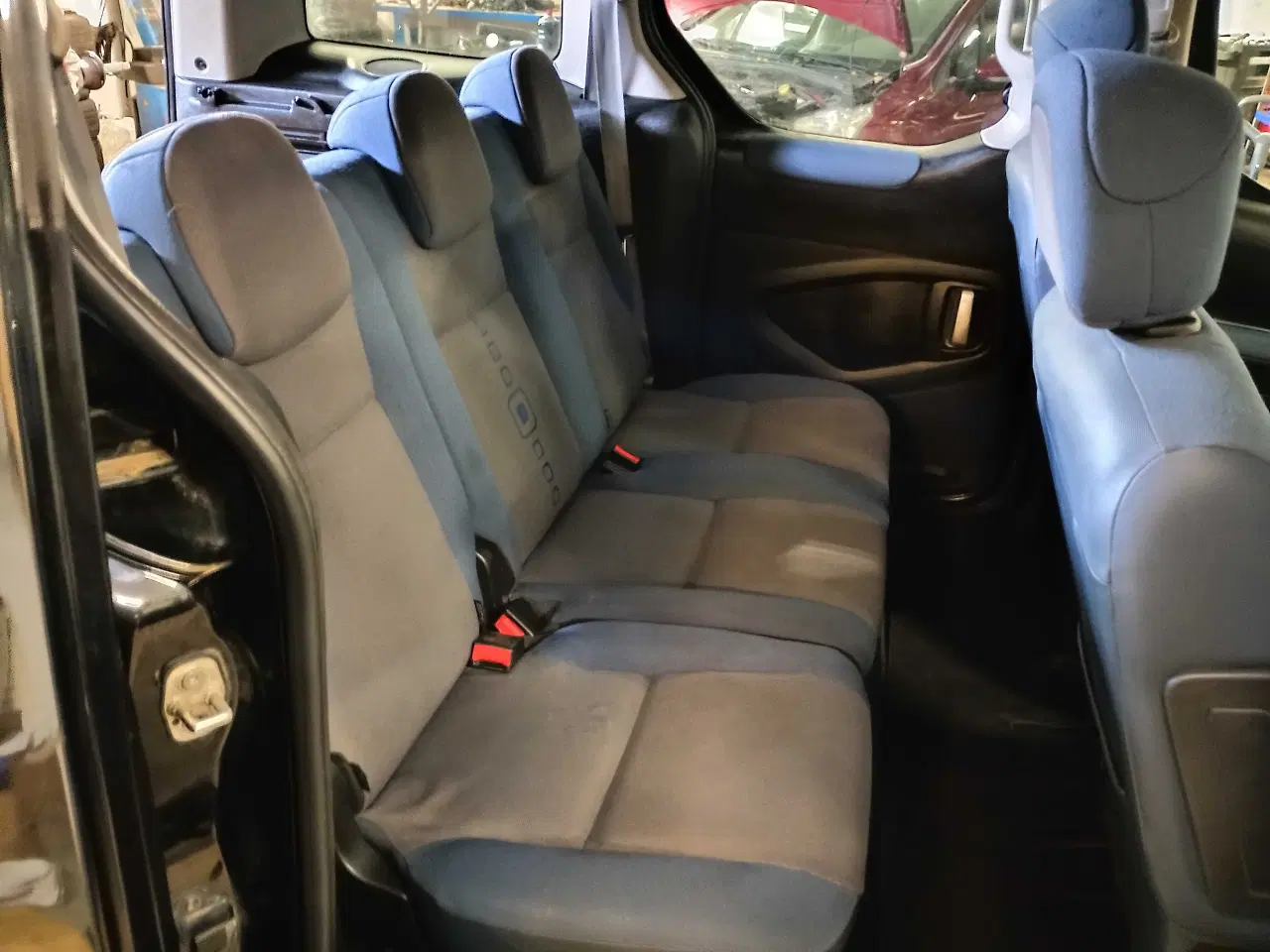 Billede 6 - Familie bil med masser af plads 