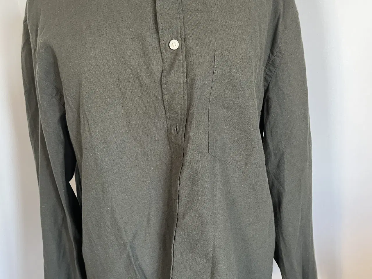 Billede 1 - H&M skjorte ny