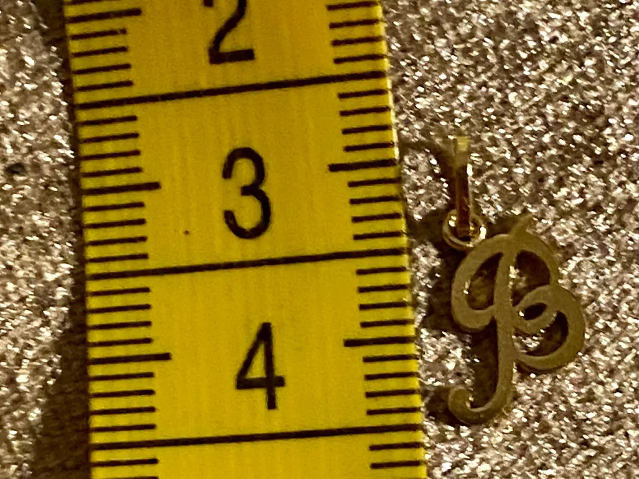 Billede 12 - Dråbe og B bogstav vedhæng i 8 kt guld