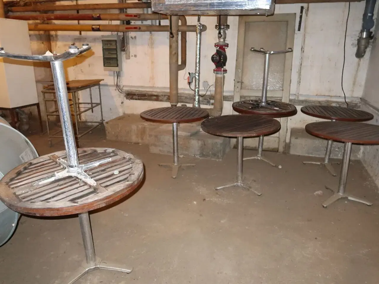 Billede 4 - 9 stk caféborde samt 20 stk. stabelstole