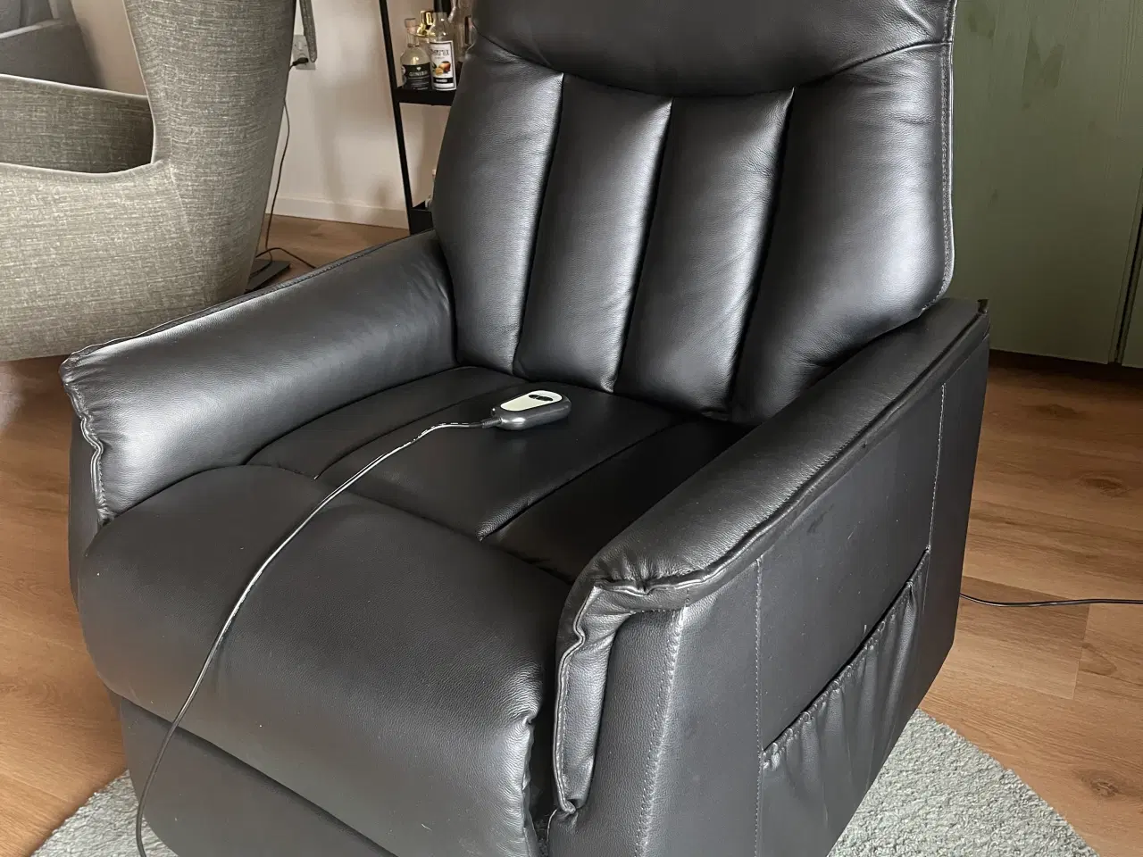 Billede 2 - Læder lænestol - Carø - elbetjent