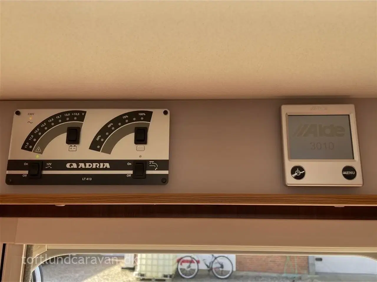 Billede 17 - 2014 - Adria Alpina 663 UK   TILBUD NU, Helårs-FAMILIEVOGN, op til 8 sovepladser, ALT I UDSTYR inkl. stort fortelt fra 2024