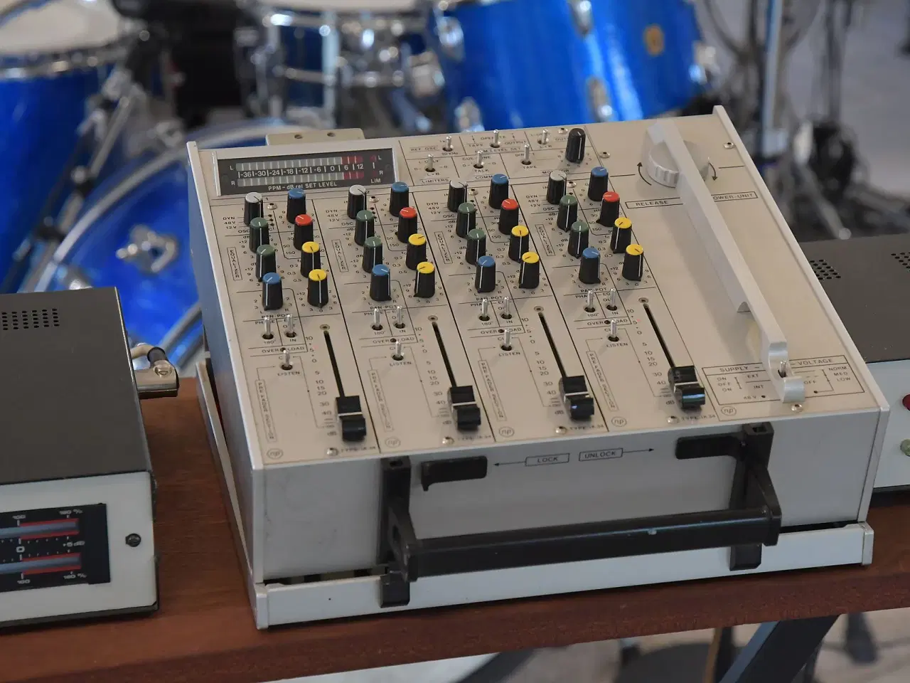 Billede 6 - NP Elektroakustik prof. lydmixer med 4 kanaler