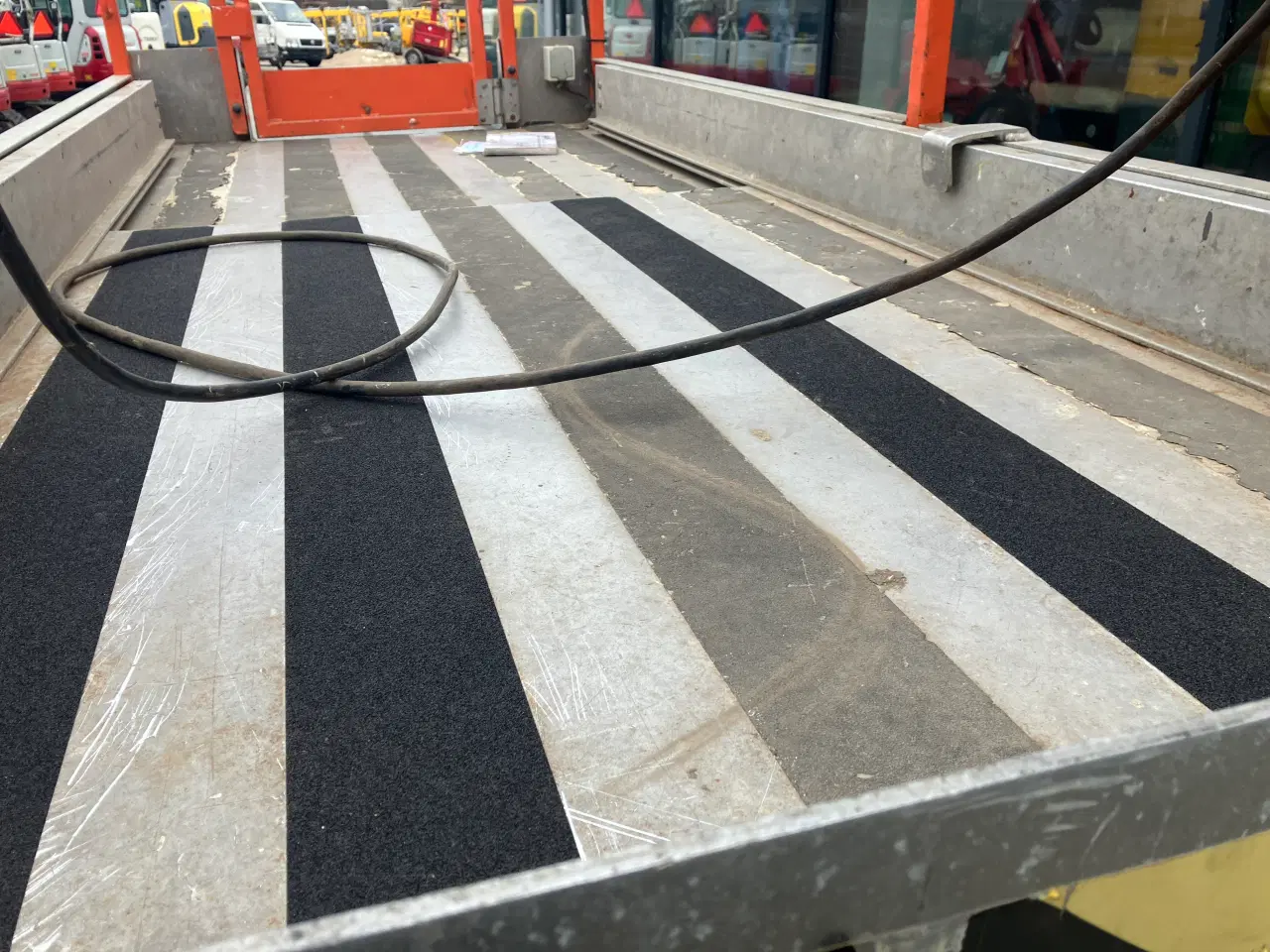 Billede 11 - JLG 2646ES 10 meters lift med udtrækskurv