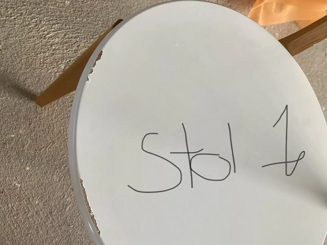 Billede 3 - Stole med hvert sit grå skind