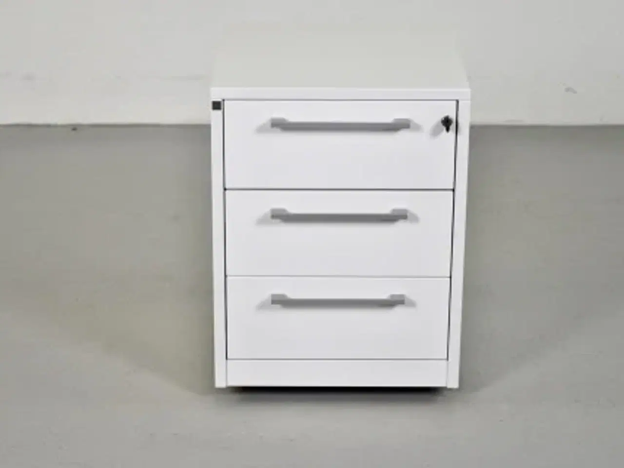 Billede 1 - Hvid dencon skuffekassette med tre skuffer og lås