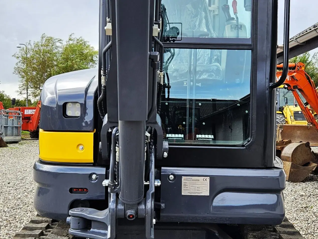 Billede 7 - Eurotrac HE26-SR / fabriksny / Engcon rotortilt / Yanmar motor / skovlsæt