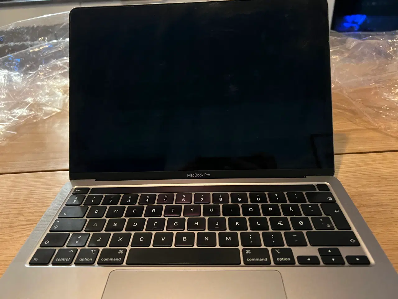 Billede 2 - MacBook pro 2020, oplader kommer med, vi har også 