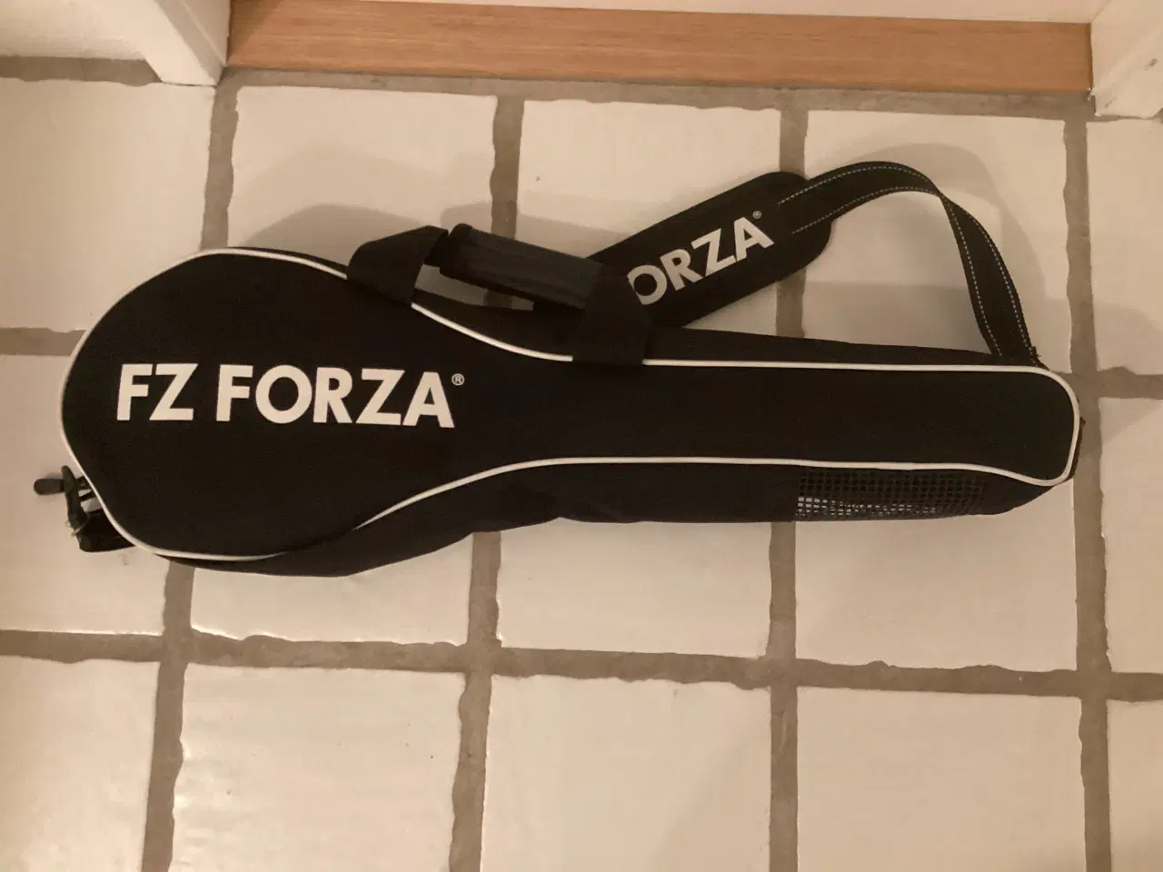 Billede 7 - 2 FORZA badmintonketchere inkl. cover