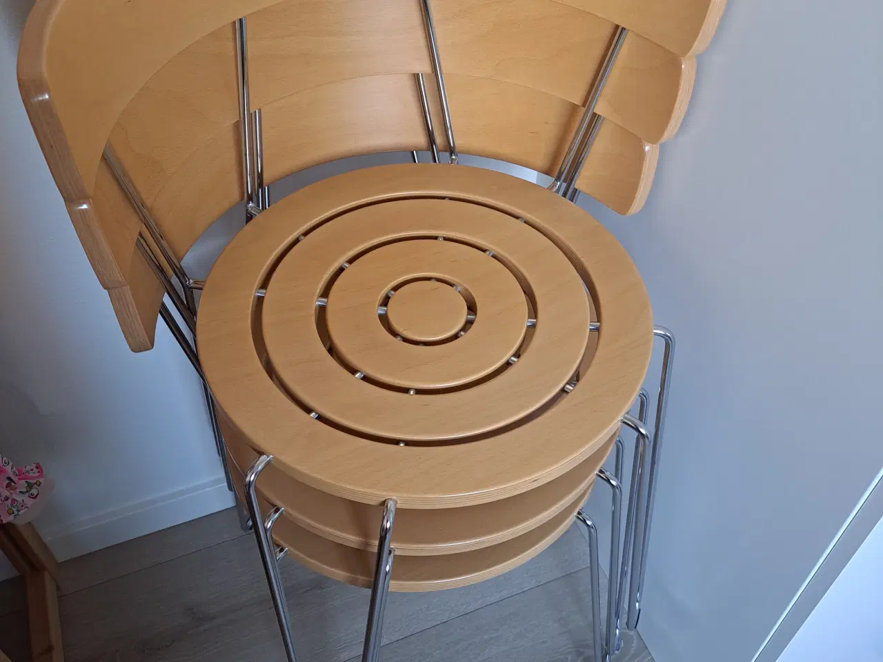 Billede 1 - Bøge stabelstole til spisebord.