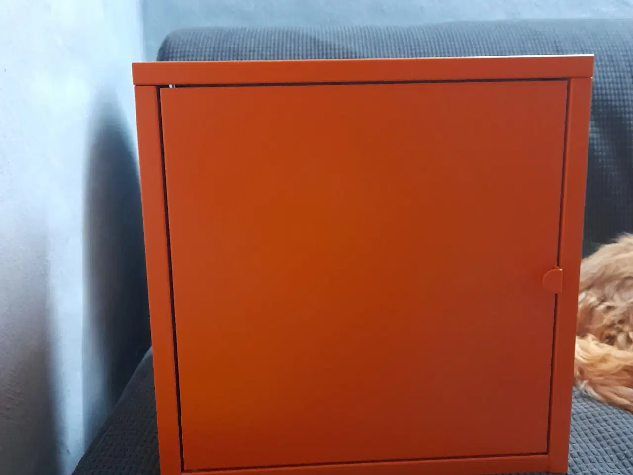 Billede 1 - Flot orange Lixhult metalskab