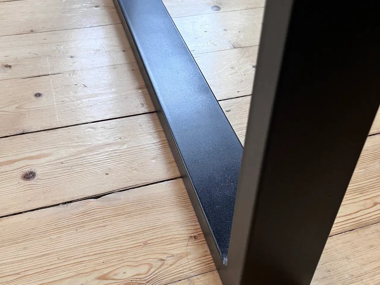 Billede 3 - Spisebord med sildebens mønster 🪵