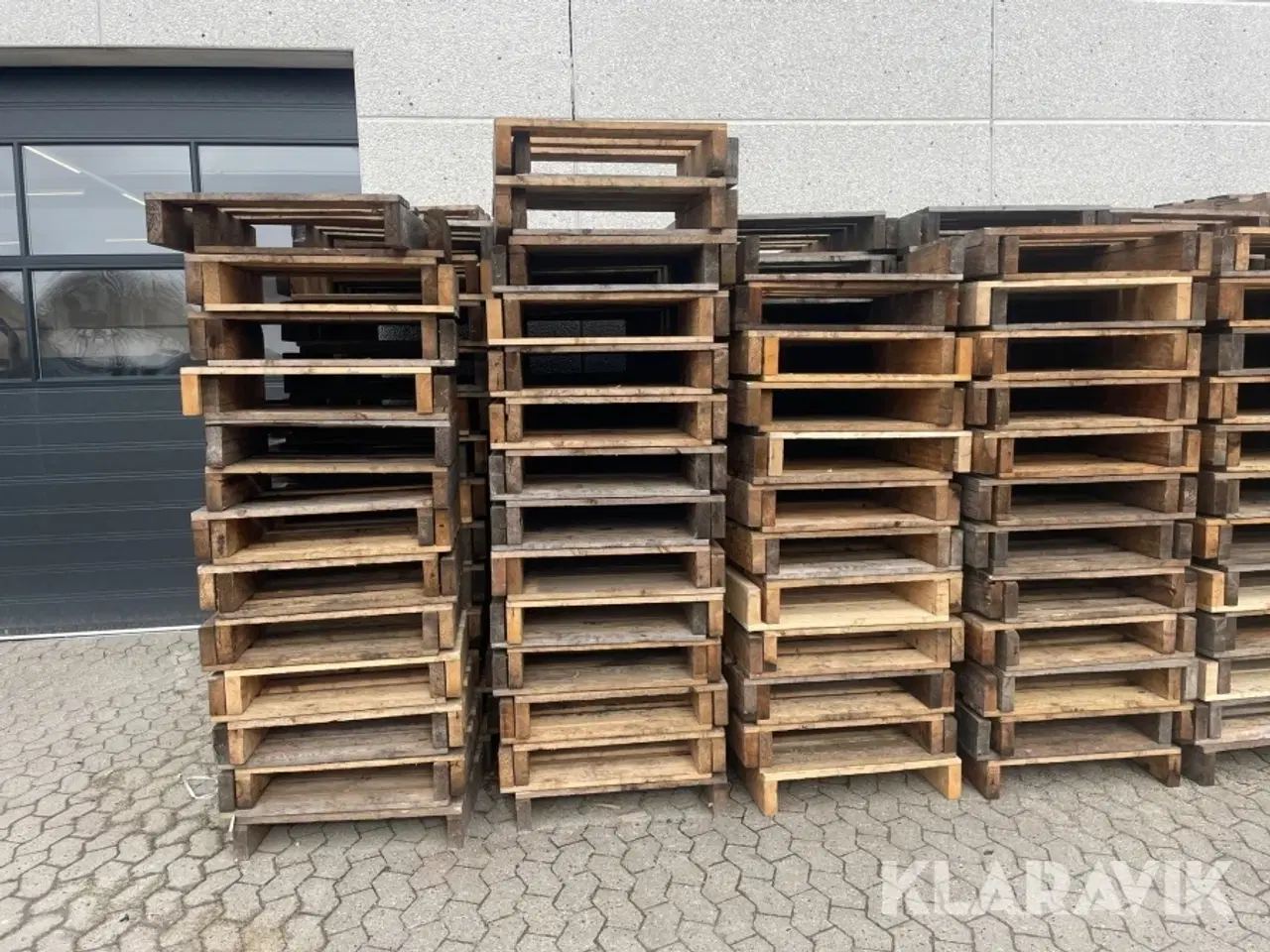 Billede 3 - Dæk paller ca 800 styk