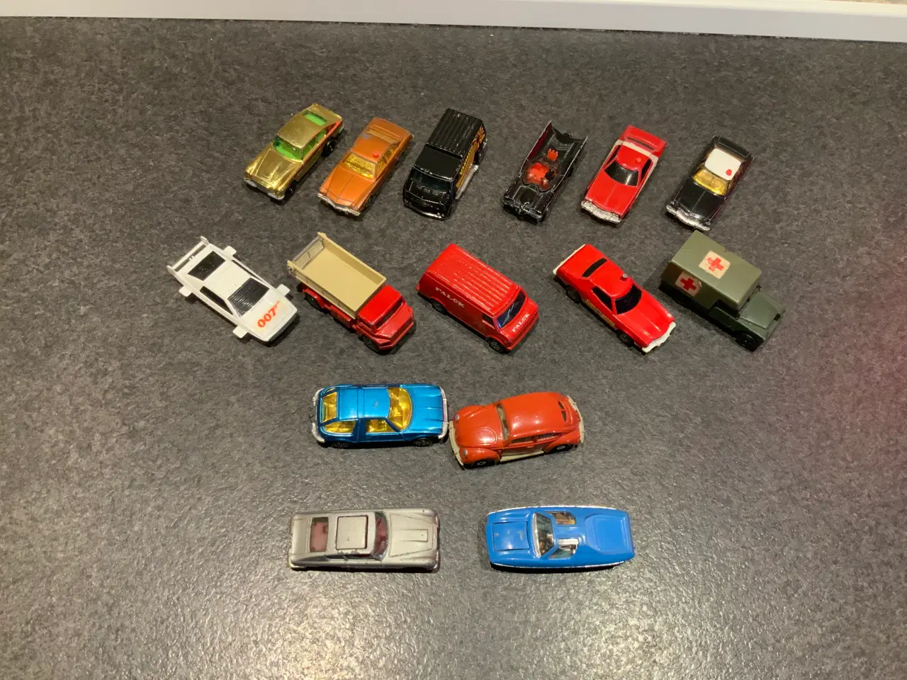Billede 1 - 15 gamle legetøjsbiler