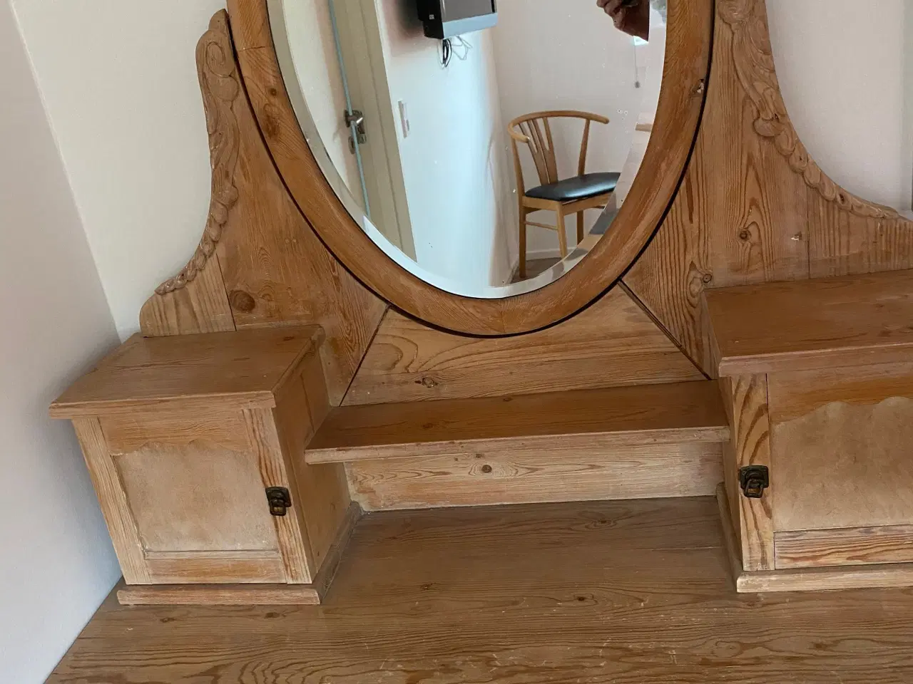 Billede 1 - Fyrretræ toilet møbel med spejl