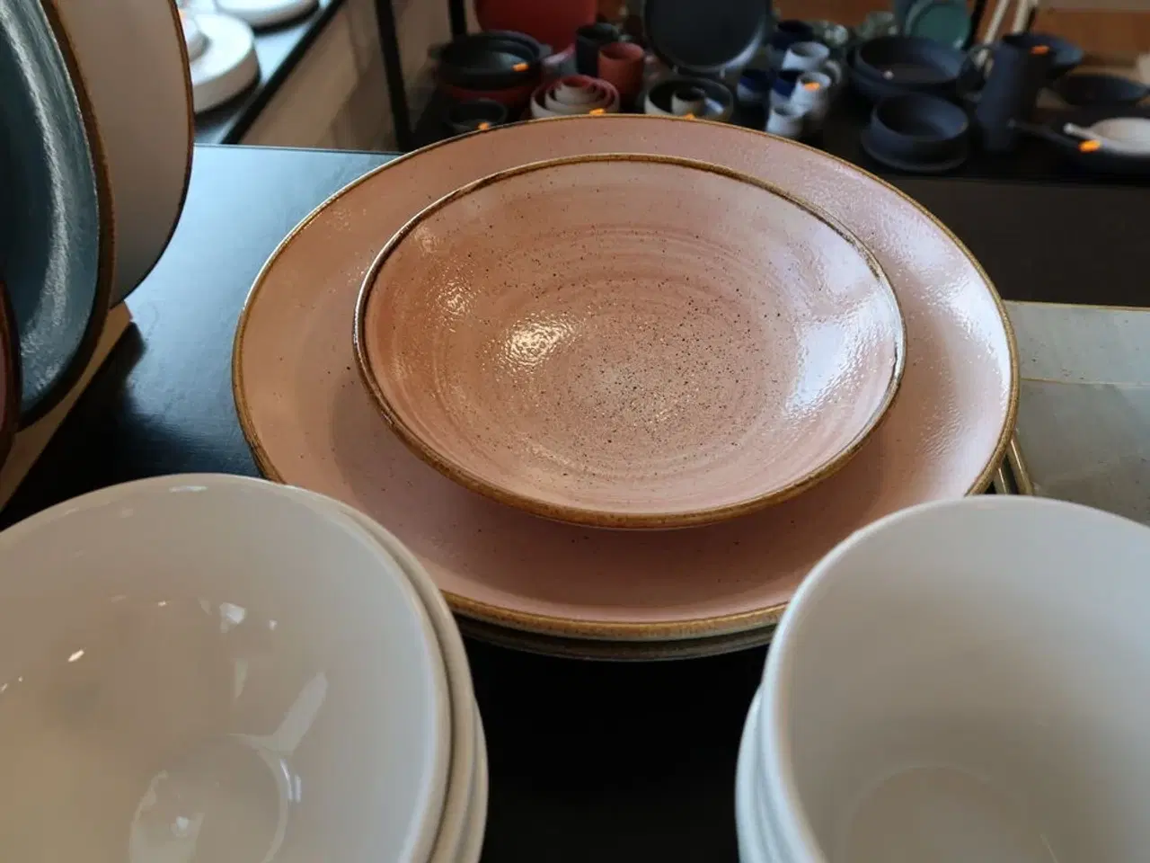 Billede 12 - 50 stk. tallerkner/fade/krus CHURCHILL
