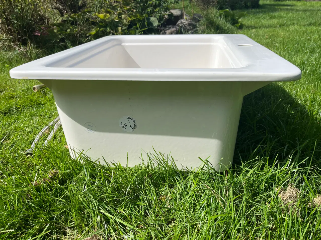 Billede 1 - Fransk porcelænsvask med vandhane