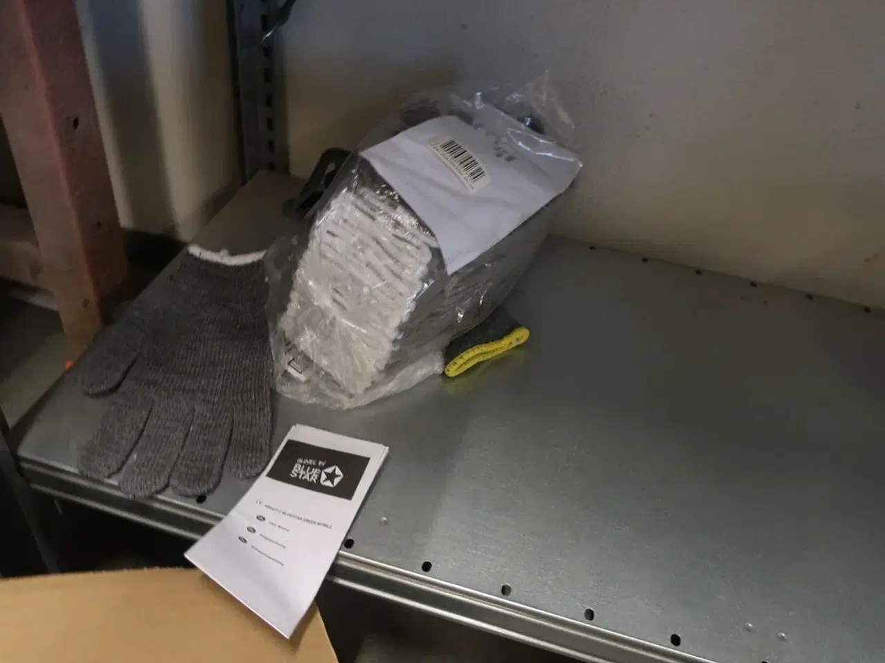 Billede 15 - Arbejdshandsker m.v. (se billeder)