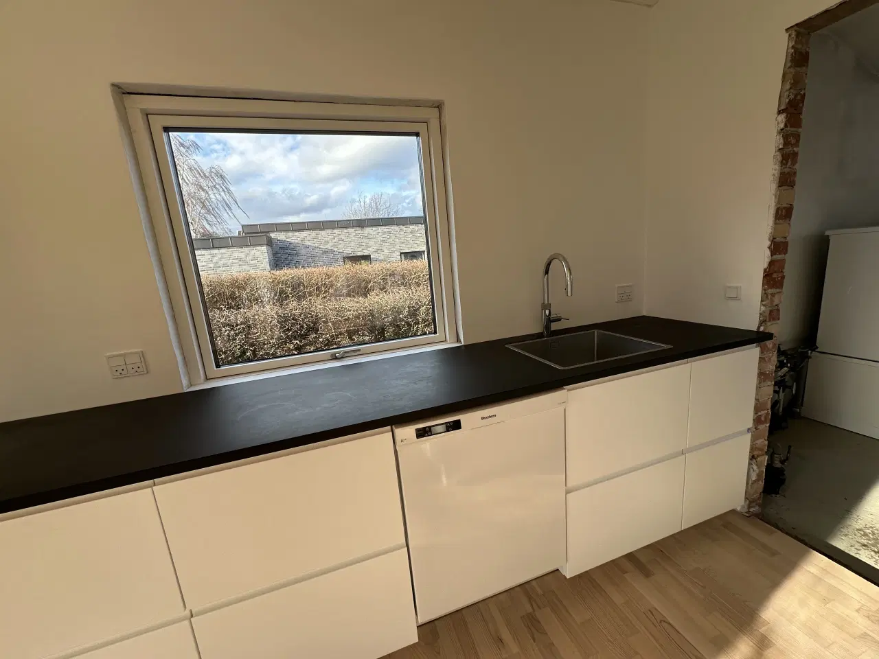 Billede 8 - Stort set komplet hvidt IKEA køkken sælges