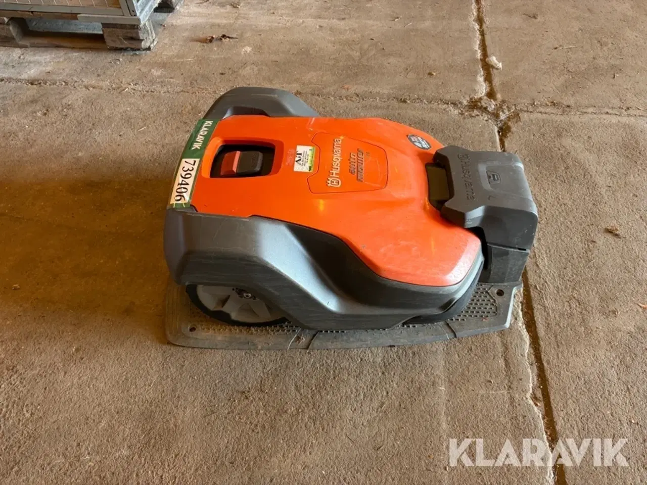 Billede 6 - Robot plæneklipper Husqvarna 520 med ladestation