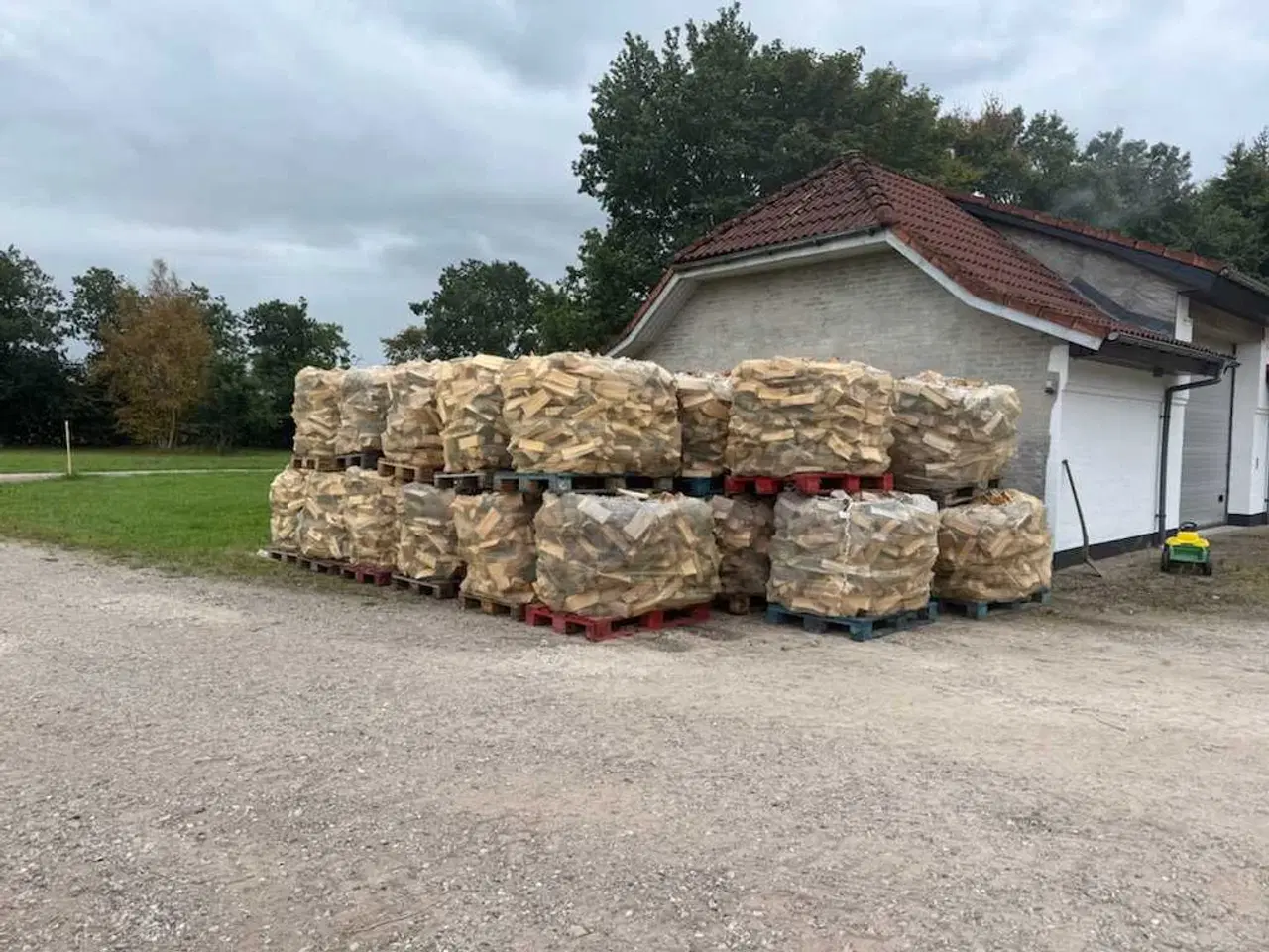 Billede 1 - Brænde bøg gran og løvtræ