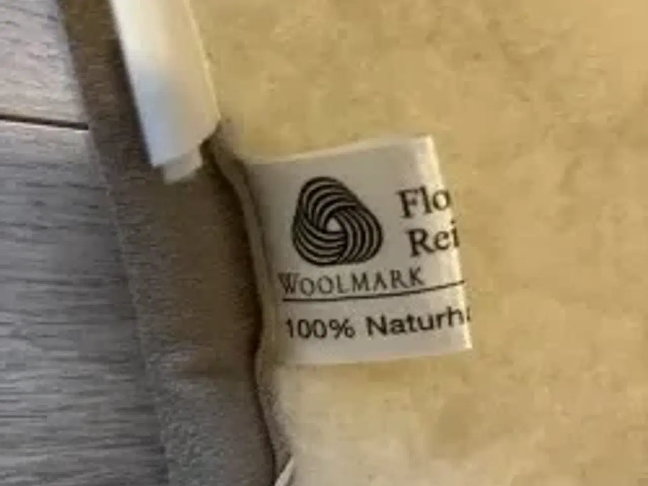 Billede 2 - 2 rullemadresser i marino uld pris ialt kr. 500 