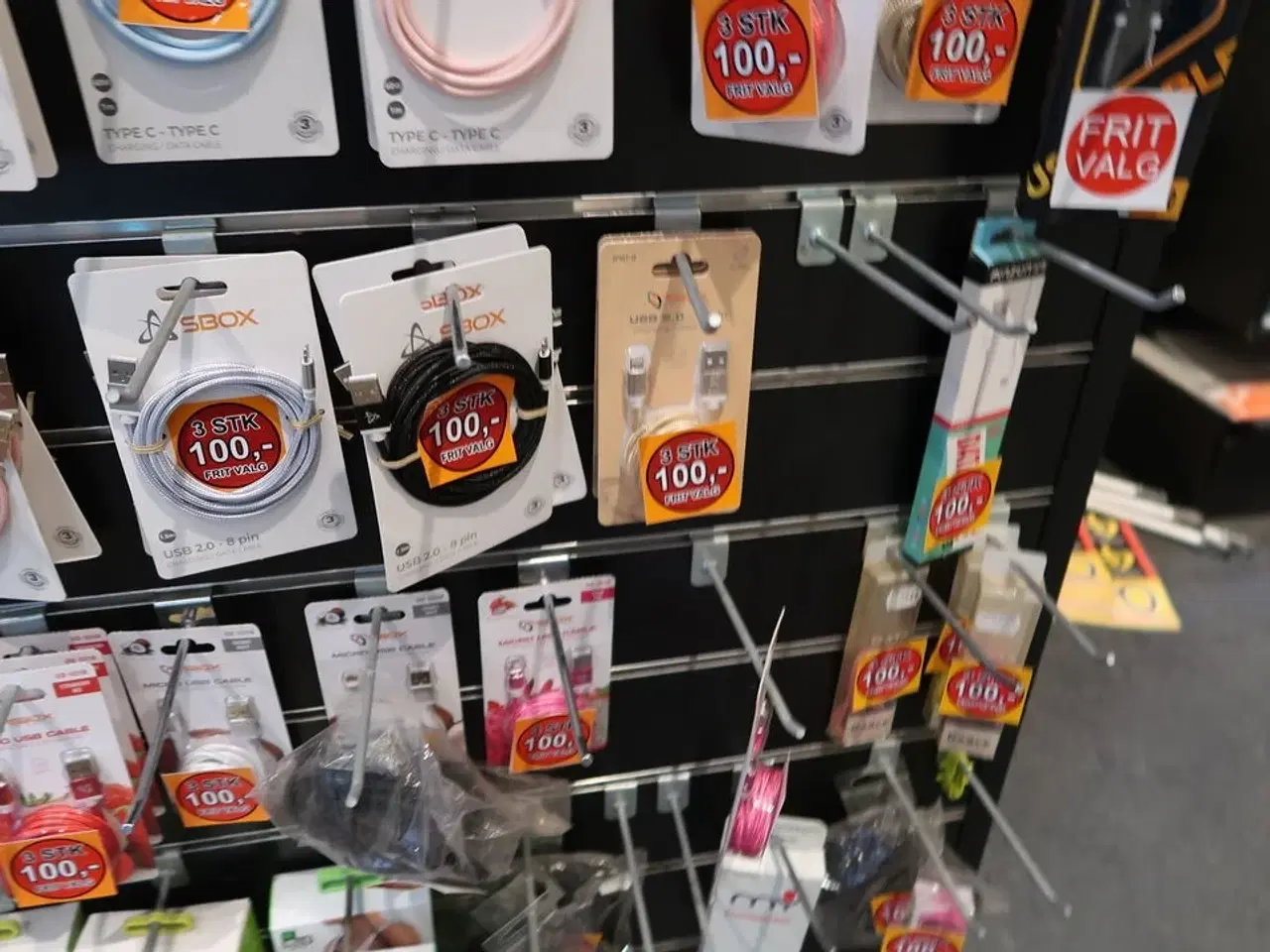 Billede 2 - Div. Kabler samt gadgets til smartphone