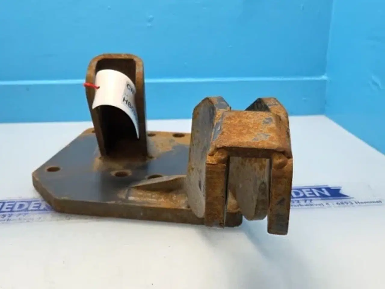 Billede 5 - New Holland TS110 Beslag R. 82007382