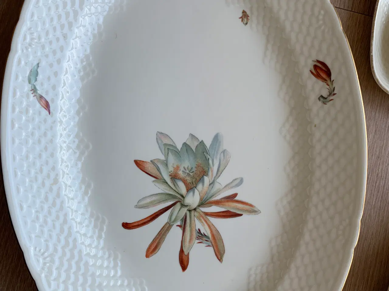 Billede 2 - B&G Lotus Porcelæn