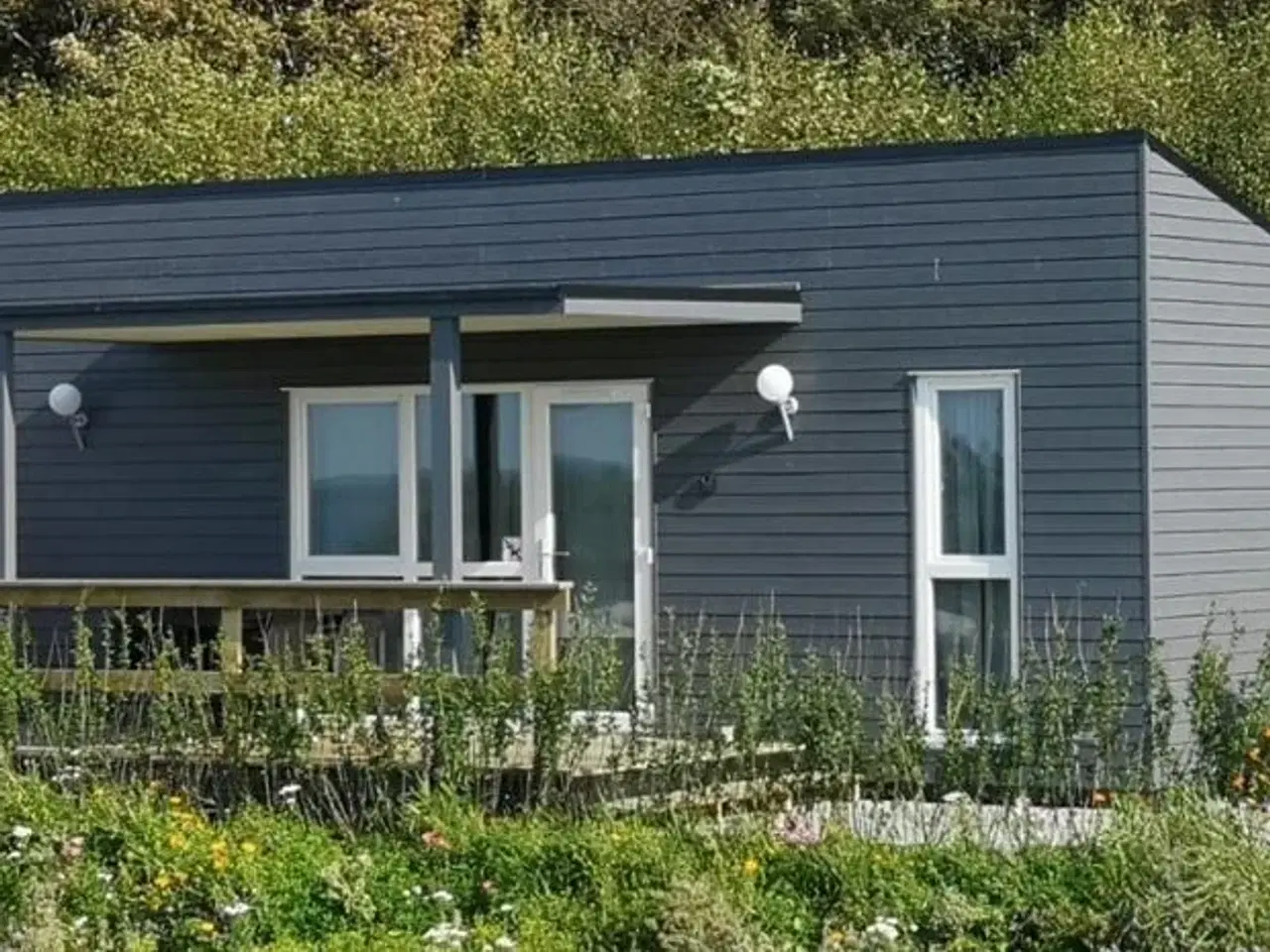 Billede 1 - Nye feriehuse ved Limfjorden nær Aalborg - Opvarmet minivandland, legeplads, cafe, gratis WIFi, åbent hele året, i hjertet af Nordjylland.