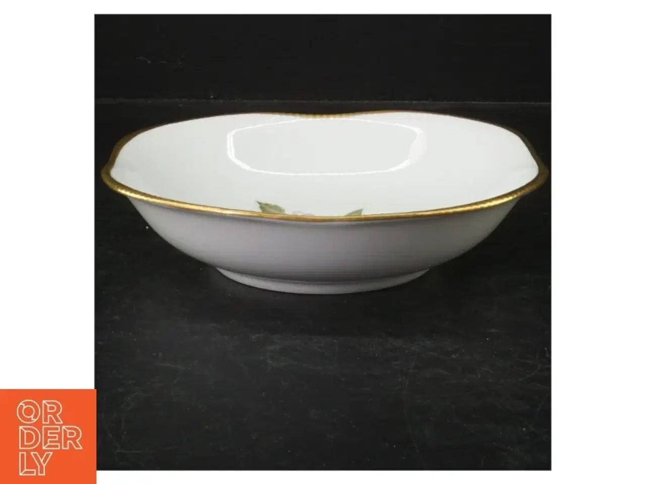 Billede 2 - Porcelænsskål med blomstermotiv fra K K (str. Ø 19 cm)