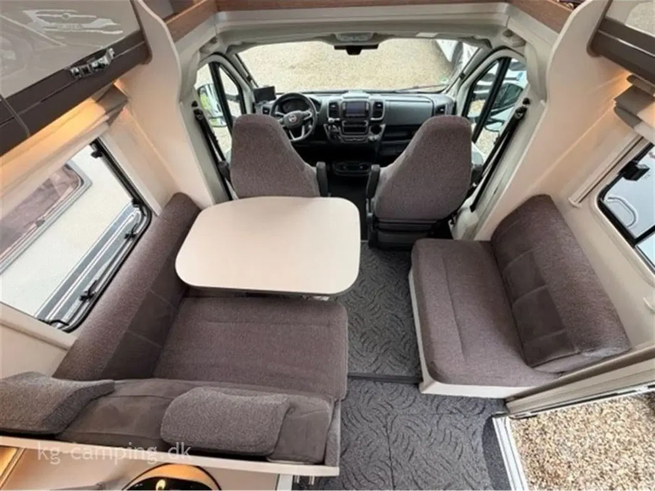 Billede 7 - 2022 - Dethleffs Trend T 7017   Flot og velholdt delintegreret autocamper med lave enkelt senge og massere af udstyr