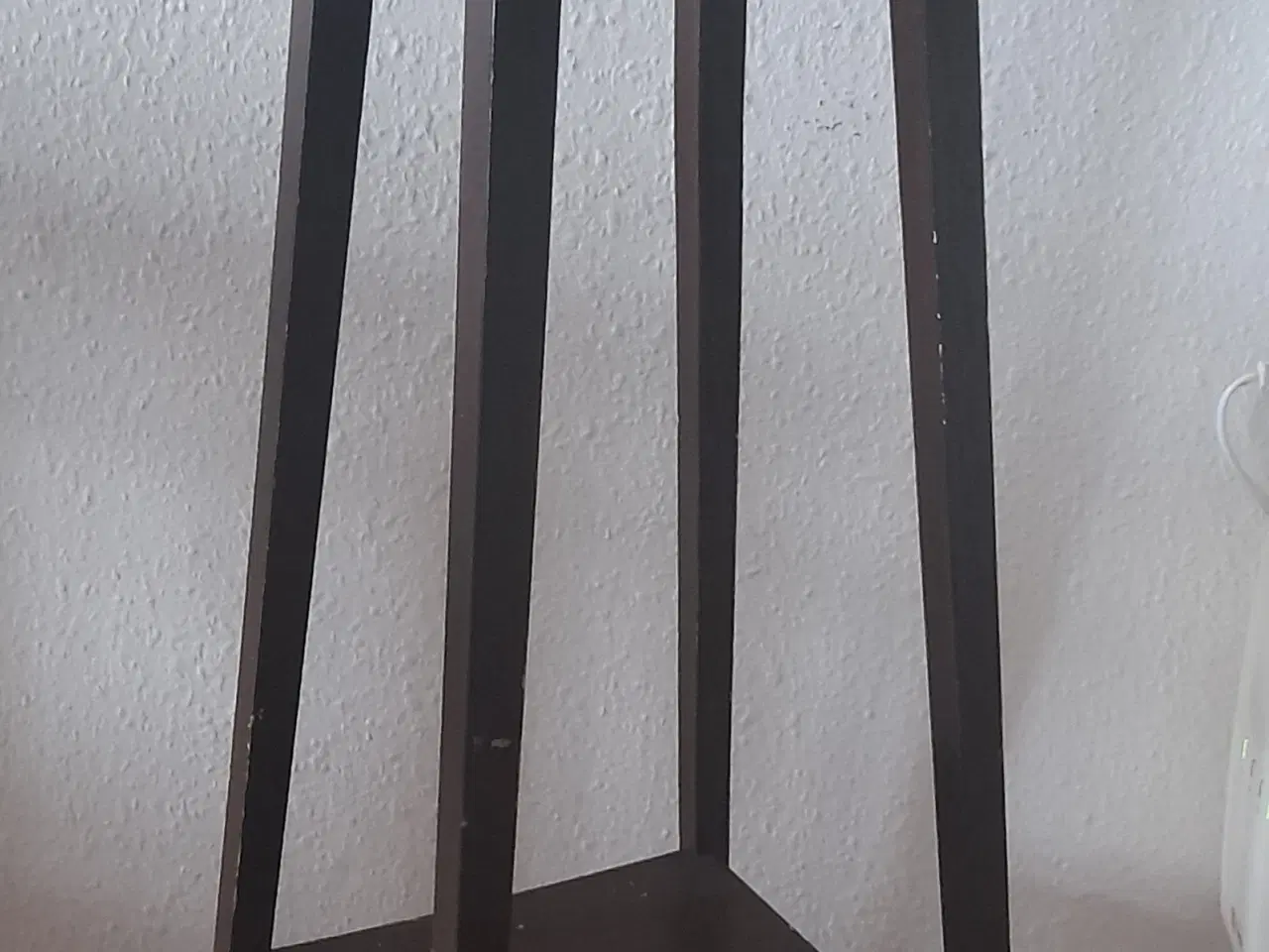 Billede 2 - Piedestal/ lampebord/ blomsterstativ i træ.