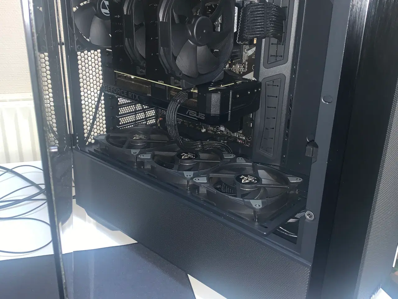 Billede 3 - Gaming setup(PC med RTX 4070)