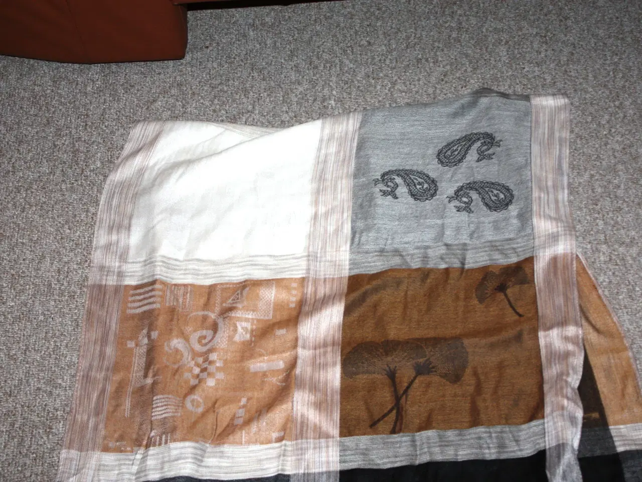 Billede 2 - Tørklæde 170 cm x 65 cm