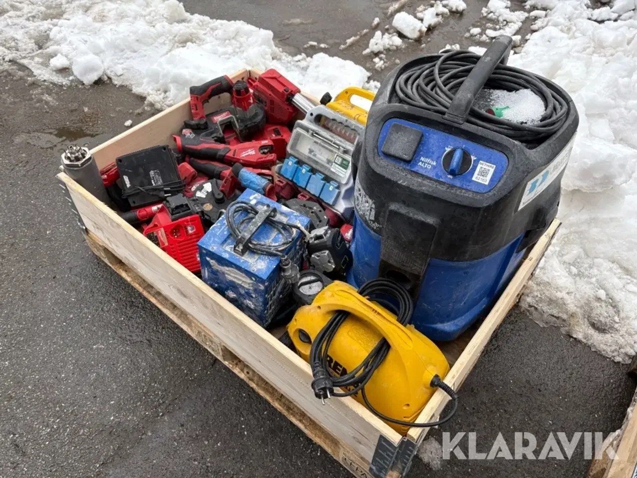 Billede 2 - Assorteret håndværktøj og støvsuger - 1 palle